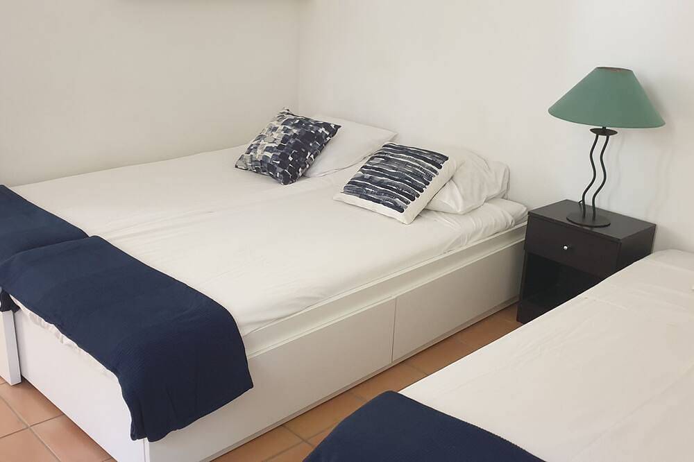 Ganze Wohnung, 15 Minuten von Cassis, Wohnung in einem provenzalischen Landhaus in Roquevaire, Mittelmeerküste (Frankreich)