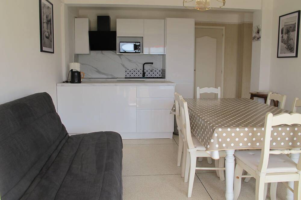 Ganze Wohnung, Bel appartement 3 pièces proche de la mer et de toutes commodités in Agay, Saint-Raphaël