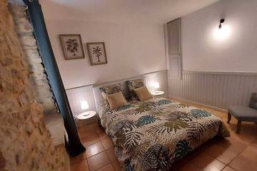 Location de vacances pour 4 personnes, avec terrasse à Vénéjan