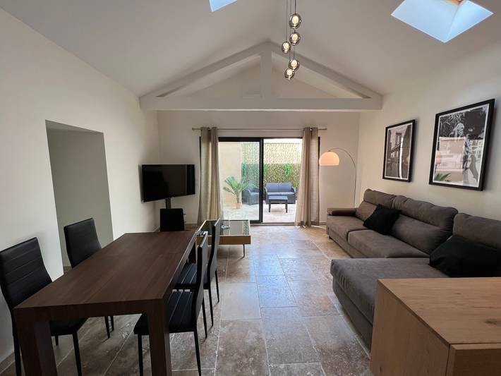 Entire apartment, Apartment 'Centre Historique Bel' with Private Terrace, Wi-Fi and Air Conditioning in Aix-en-Provence, Mediterranean Coast (France)