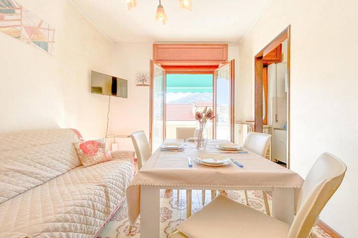 Gîte pour 2 personnes, avec balcon, adapté aux familles à Borghetto Santo Spirito - 2