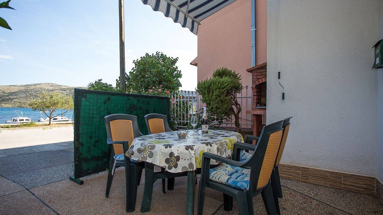 Geheel vakantieappartement, Ferienwohnung für 4 Personen (40 m²) in Poljica in Poljica, Split-Dalmatië