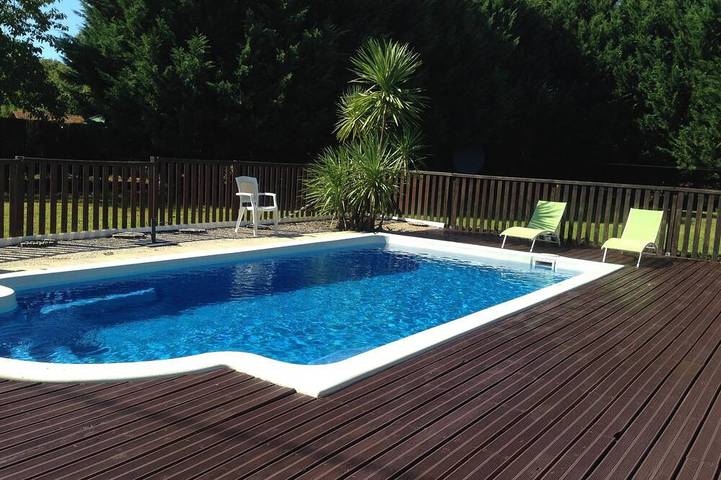 Agriturismo pour 12 personnes, avec jardin et piscine à Saubrigues
