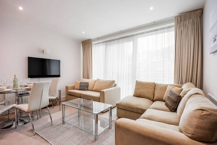 Holiday rental for 4 people in Poole Harbour
