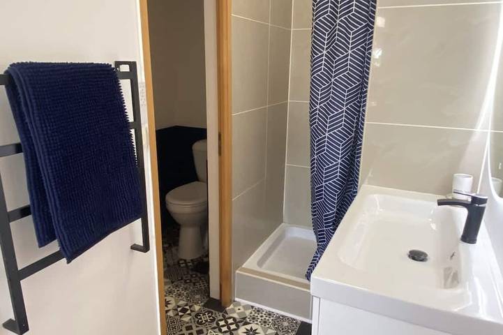 Location de vacances pour 4 personnes, avec jardin ainsi que terrasse et piscine dans Plage Du Bilou Le Conquet - 4