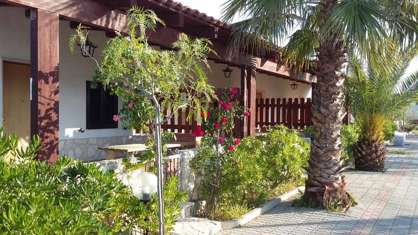 Casa vacanza per 2 persone, con balcone e giardino, adatto a famiglie con bambini in Molinella
