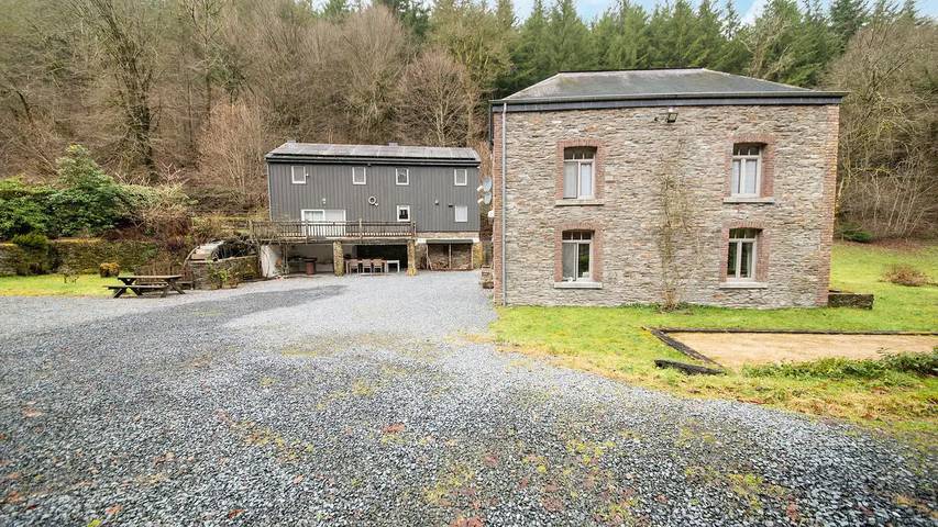 Maison de vacances pour 15 personnes, avec jardin, animaux acceptés à Vresse-sur-Semois