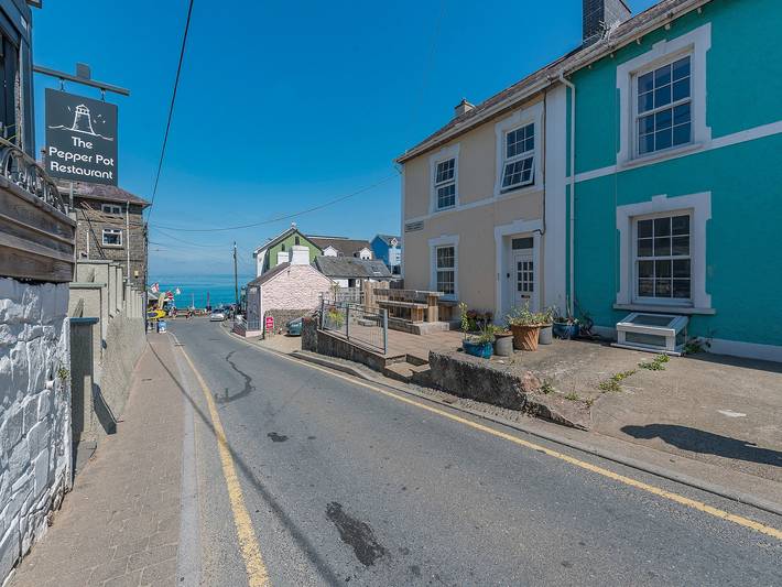 Cottage for 6 people, with garden, with pets in New Quay