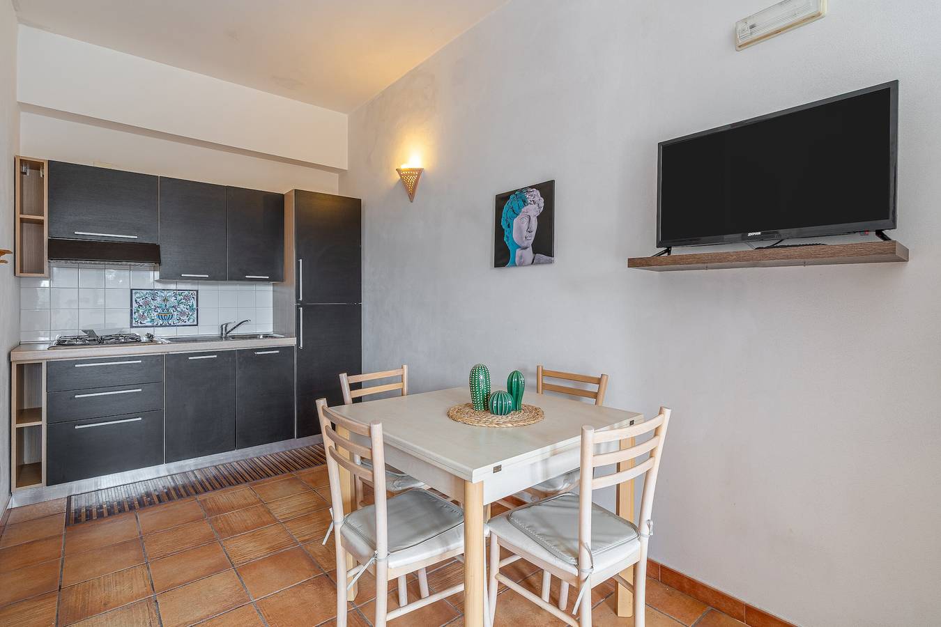 Entire apartment, Apartment 'Pathos Retreat Lavanda' with Shared Pool, Wi-Fi and Air Conditioning in Syracuse, Syracuse Province