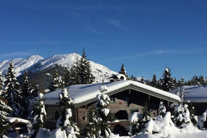 Ganze Wohnung, Sonnige Ferienwohnung mit Kamin ,Terrasse u Liegewiese im Ski- und Wandergebiet in Hochkrimml, Krimml