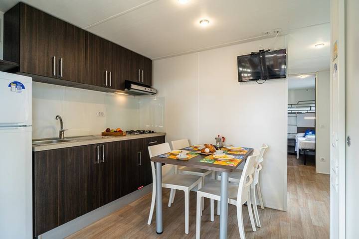 Wohnwagen für 5 Personen, mit Pool und Terrasse, mit Haustier in Jesolo - 2