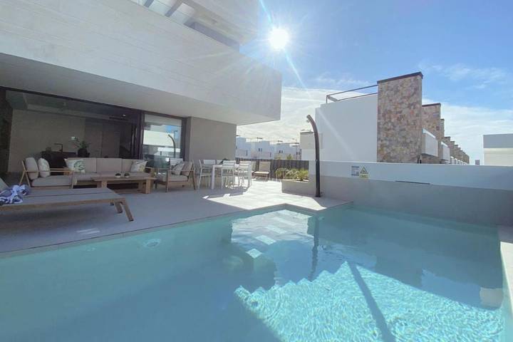 Chalet para 8 personas, con piscina además de terraza y vistas, Se admiten mascotas - 1