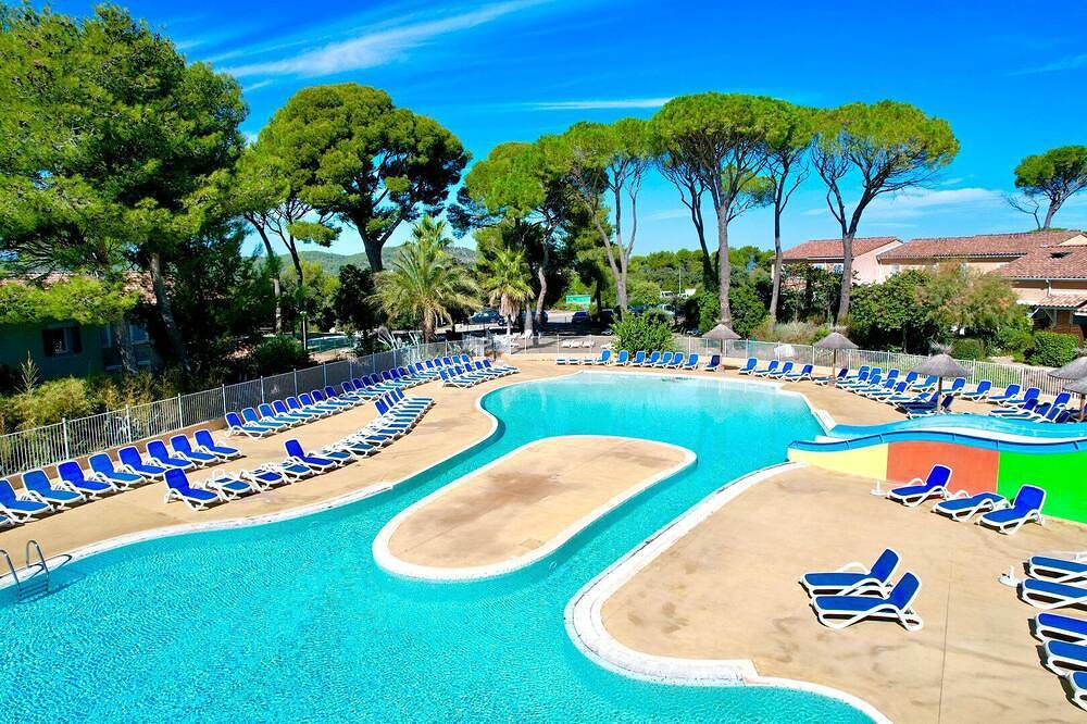 Entire apartment, Le Cocon du Mas, 4 guests, Pool in Calvisson in Calvisson, Nimes region