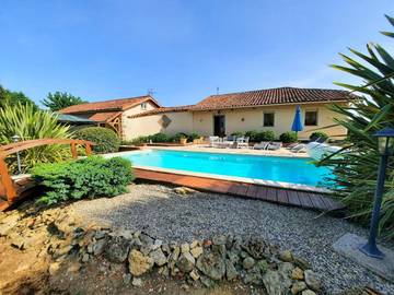 Location de vacances pour 6 personnes, avec piscine et terrasse, animaux acceptés à Marguestau