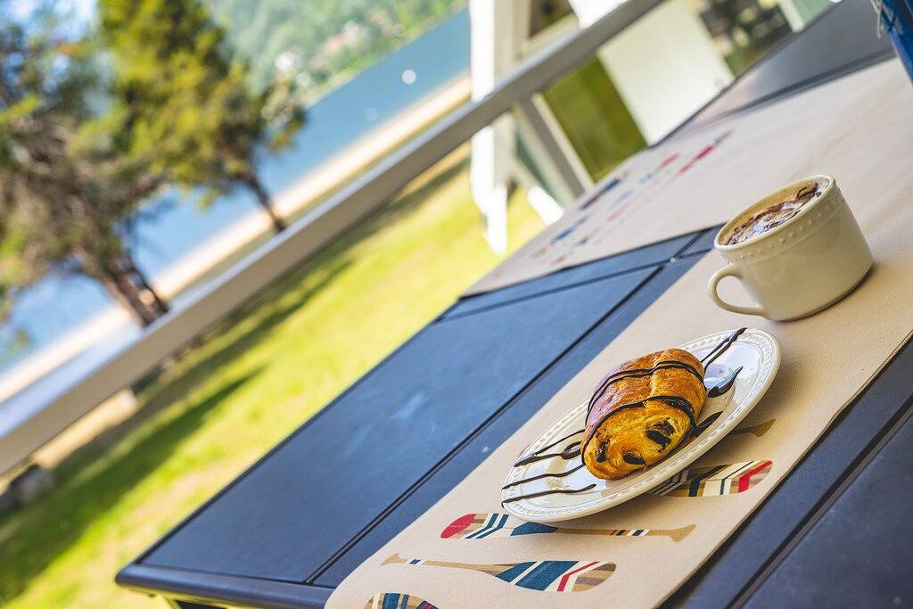 Großer Sandstrand Unser exquisites Boutique Inn mit 10 Schlafzimmern bietet Ihnen .. in Whitewater Ski Resort