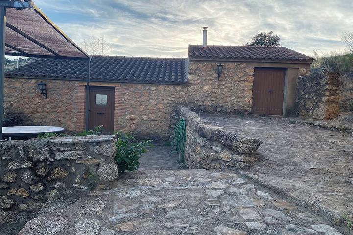Gîte pour 9 personnes, avec jardin