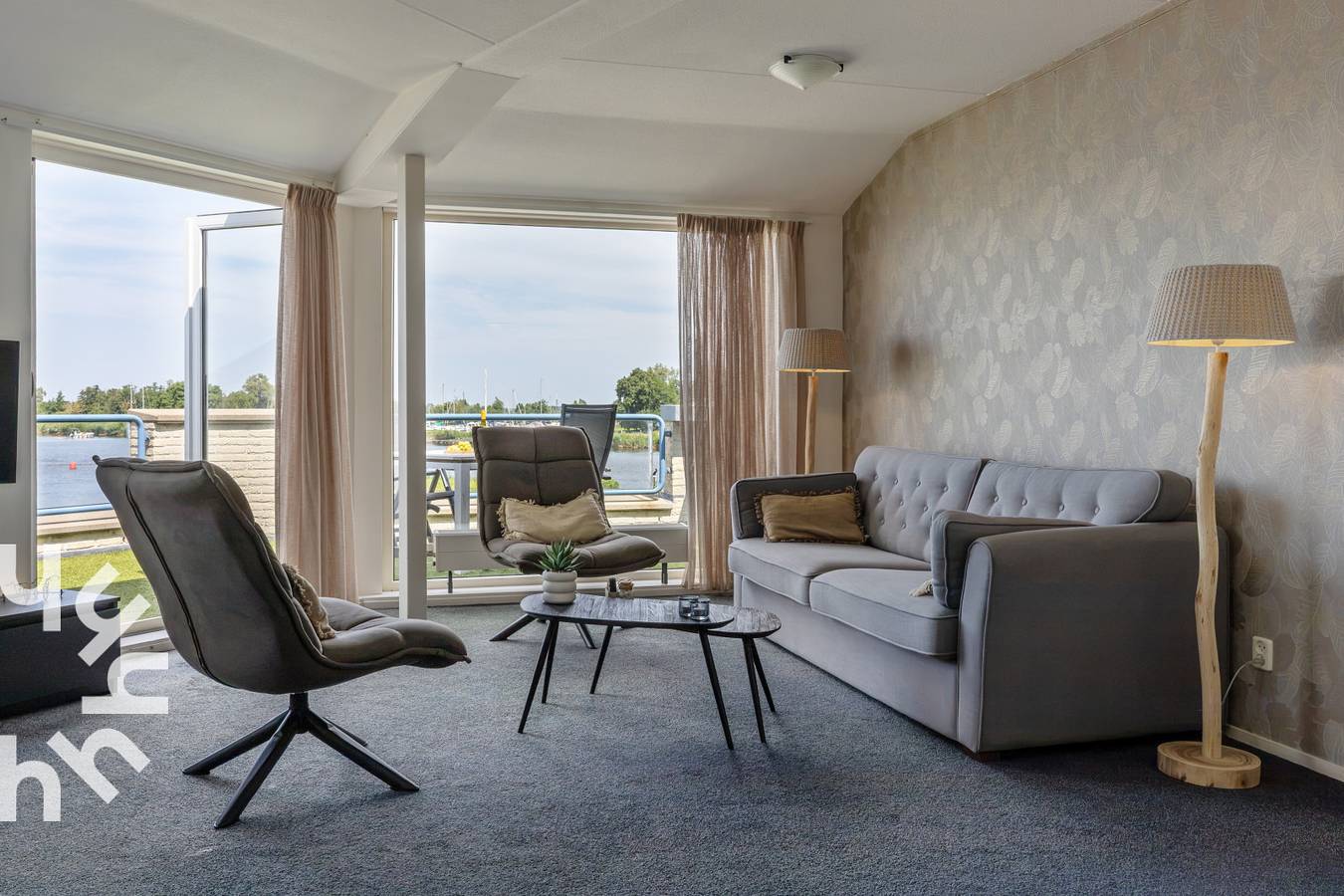 Geheel appartement, Perfect gelegen 4P appartement nabij Giethoorn met fantastisch uitzicht over het water in Nationaal Park Weerribben-Wieden