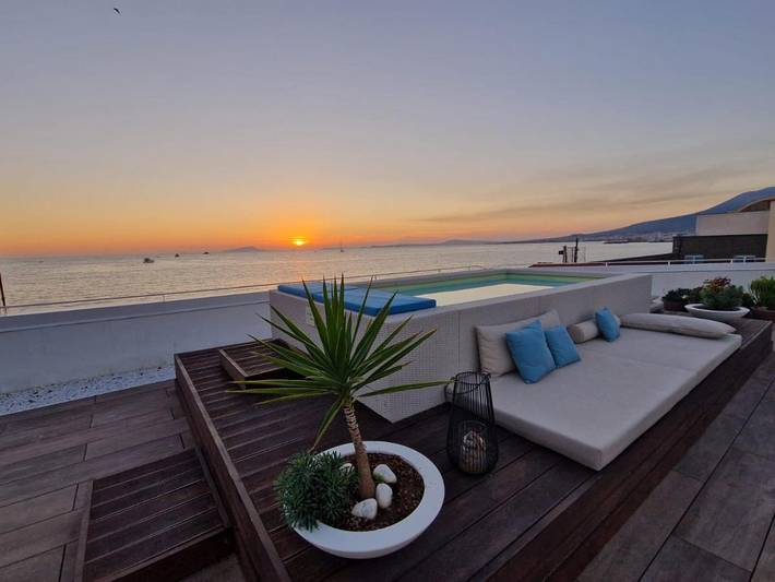 Chambre d’hôte pour 3 personnes, avec piscine et terrasse à Castellammare di Stabia - 4