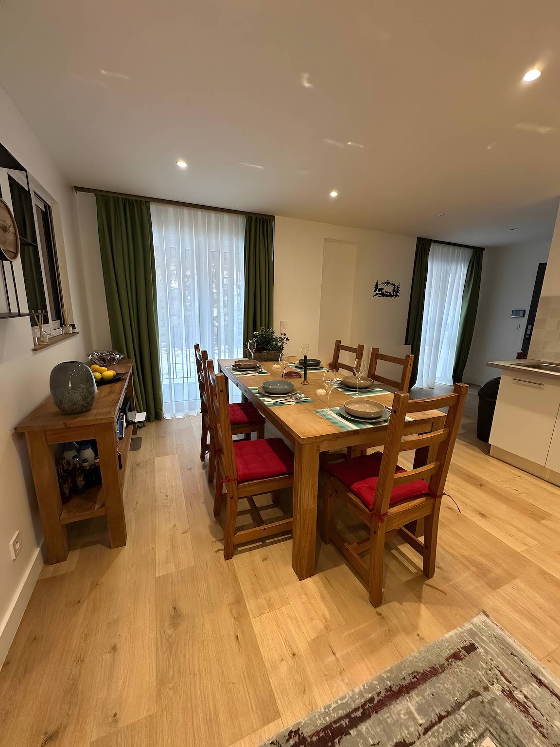 Appartement entier, Appartement '303' avec jardin partagé, balcon et Wi-Fi in Brides-les-Bains, Les Trois Vallées