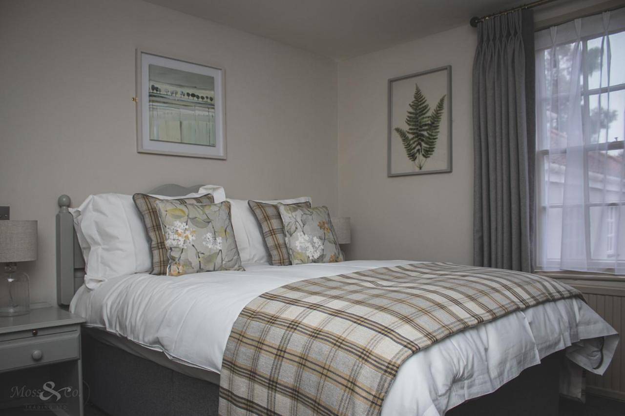 Double Room with Private Bathroom in Waveney District, Sunrise Coast