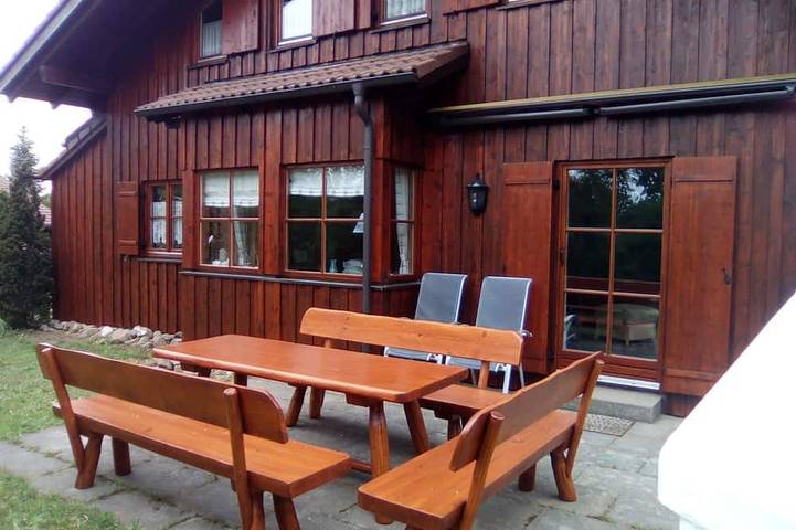 Ferienpark für 4 Personen, mit Terrasse und Garten sowie Pool in Nesselwang