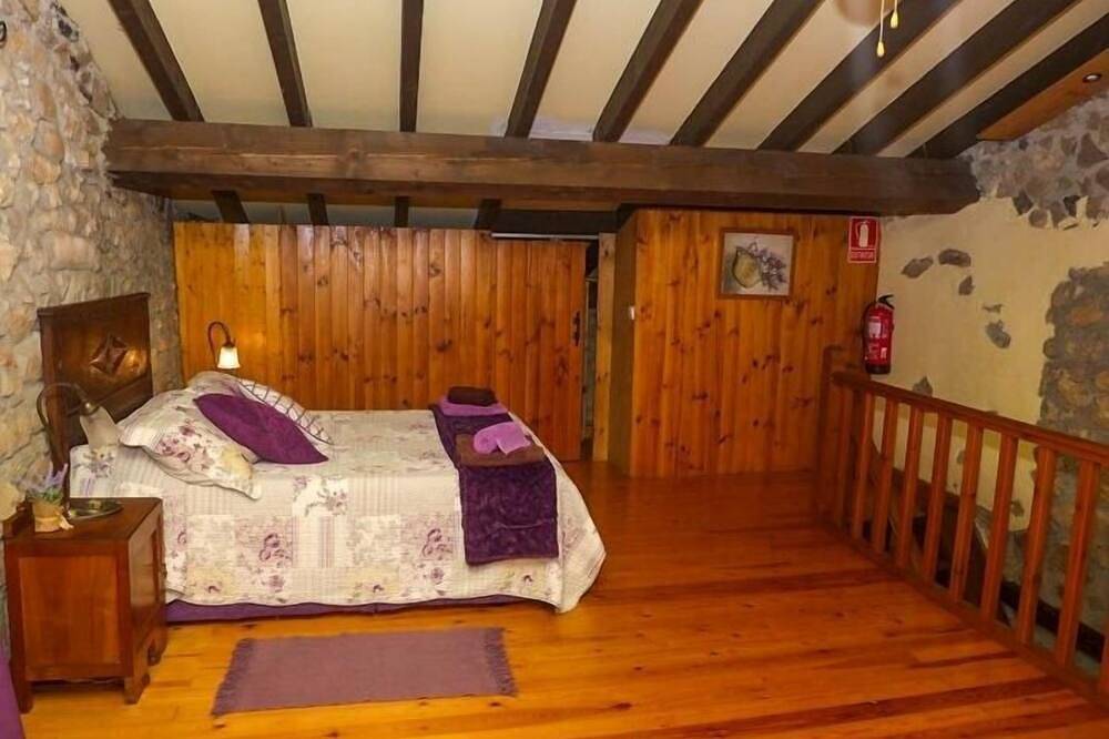 Casa Yolanda - country house in the Picos de Europa, Arenas de Cabrales in Cabrales, Picos de Europa National Park