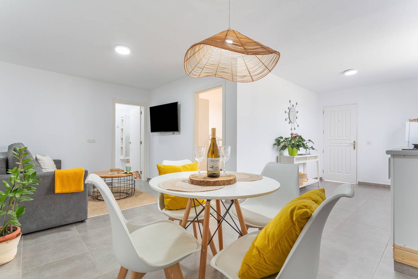 Ganze Wohnung, Ferienwohnung 'El Cuarto De Moza' mit privater Terrasse, Gemeinschaftsgarten und Wlan in Tinajo, Lanzarote