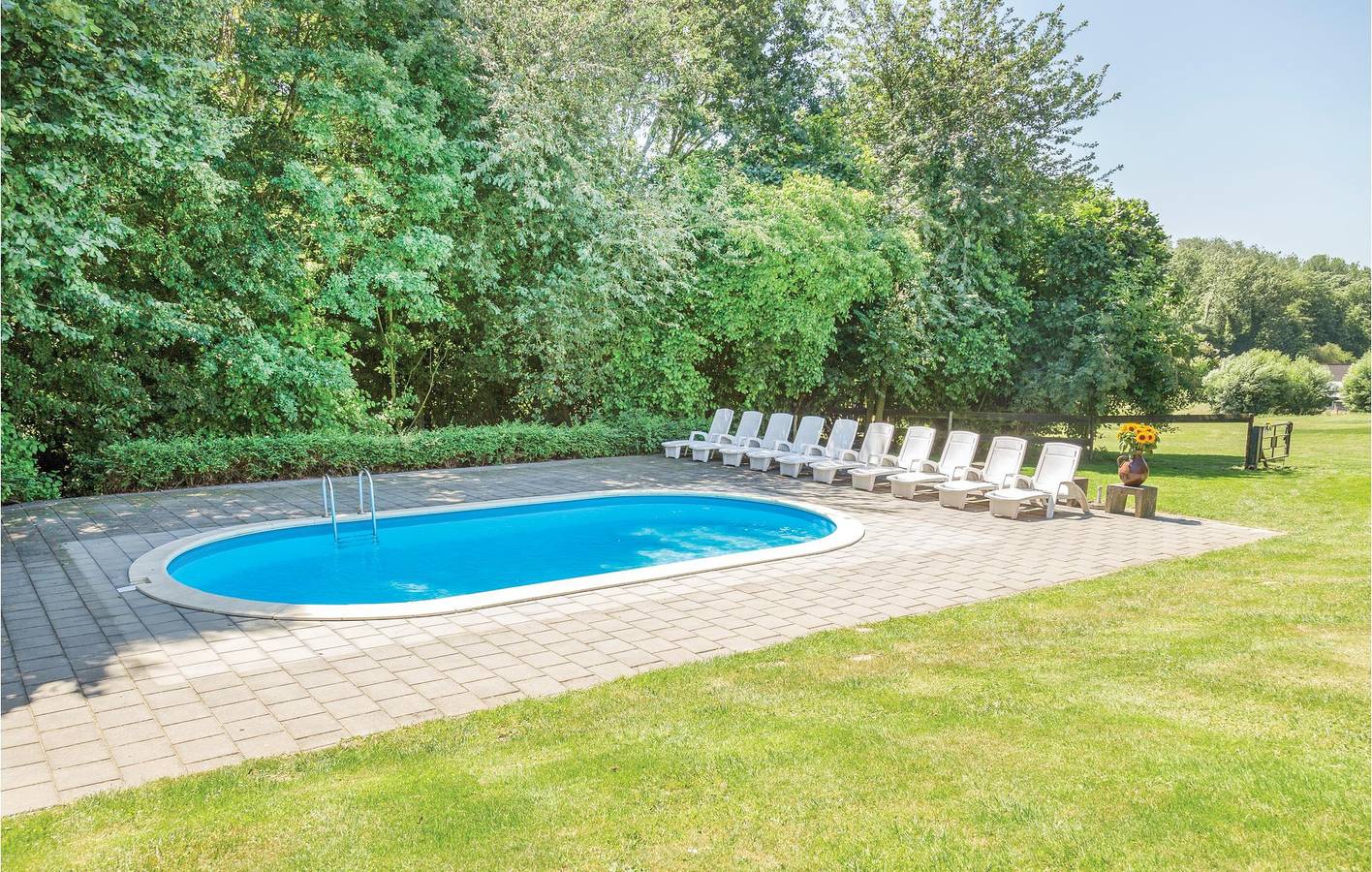 Geheel vakantieappartement, Vakantieappartement voor 12 personen met zwembad in Simpelveld, Parkstad Limburg