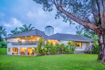 Vacation Home for 14 Guests in Princeville, Kauai, Picture 3