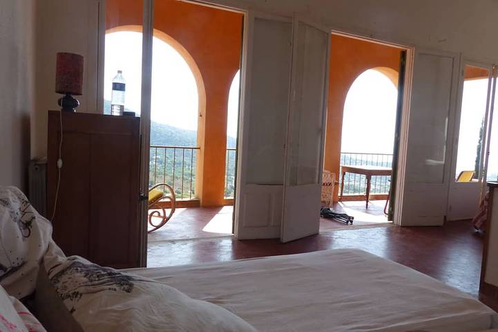 Haus mit Meerblick, Infinity-Pool - Rabatt im August, 300 m vom Dorf Bormes entfernt in Bormes-les-Mimosas, Parc national Port-Cros