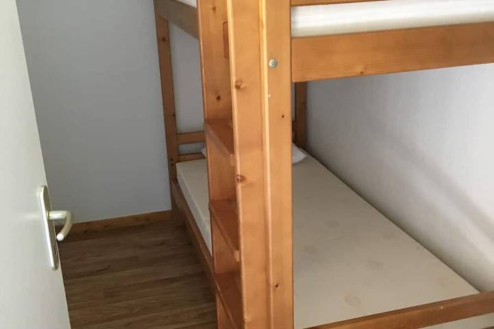 Chalet pour 8 personnes, avec balcon et piscine, animaux acceptés dans Super Besse - 4