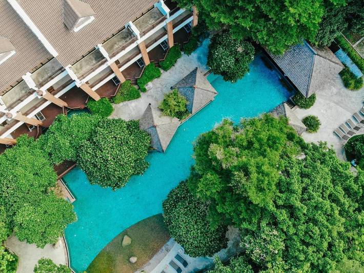 Bungalow für 10 Personen, mit Kinderpool und Garten sowie Pool in Pattaya