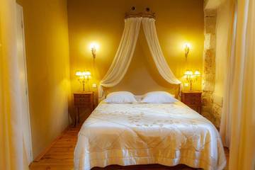 Château pour 2 personnes, avec jacuzzi dans l' Hérault