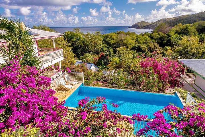Hôtel pour 4 personnes, avec piscine et jardin