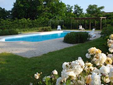 Chambre d’hôte pour 2 personnes, avec piscine et jardin à Vienne (France)