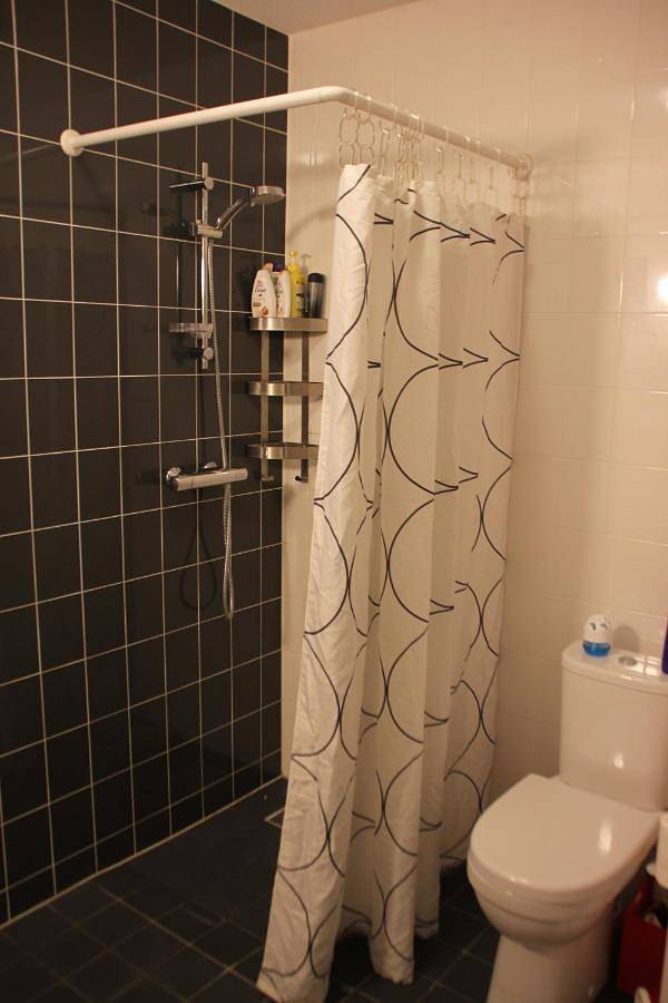 Geheel appartement, Spacious and comfortable 3 bedroom ground floor apartment for long stay in Delft, Stadsgewest Haaglanden