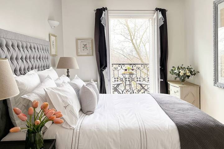 Gîte pour 4 personnes, avec balcon dans Theatre De La Tour - 3