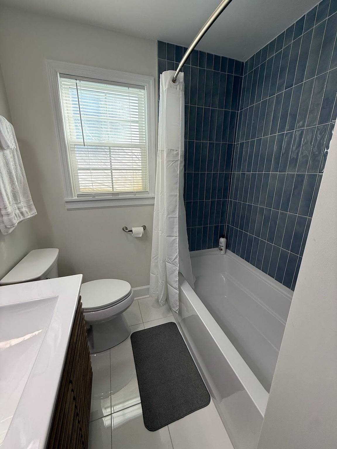 Ganze Wohnung, New & Cozy Durham 2 Bedroom Home B in Durham (NC), Durham County (USA)