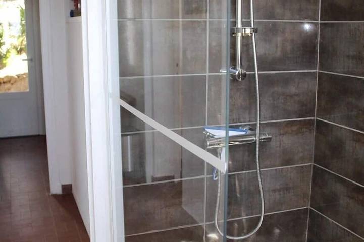 Gîte pour 3 personnes, avec terrasse à Ensuès-la-Redonne - 4