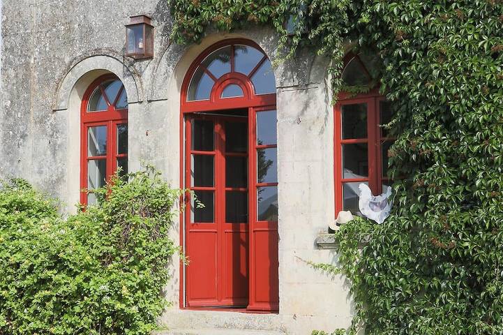 Ferienhaus für 8 Personen, mit Terrasse und Garten sowie Pool - 1
