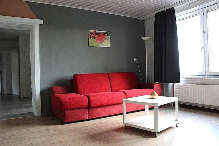 Location de vacances pour 15 personnes, avec jardin à Daverdisse