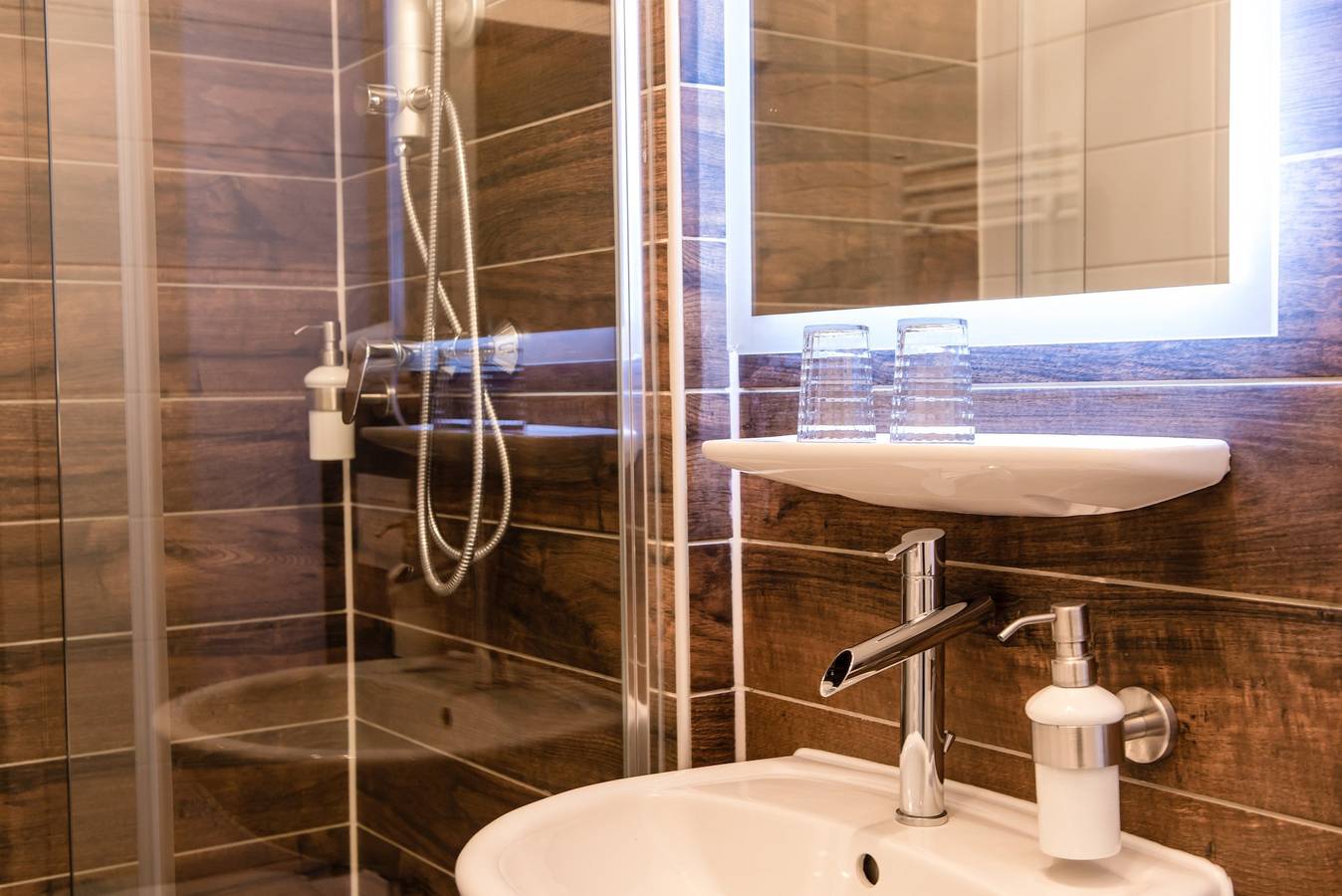 Ganze Ferienwohnung, Hotel Restaurant "Thüringer Hof" - Doppelzimmer in Bad Frankenhausen, Region Kyffhäuser