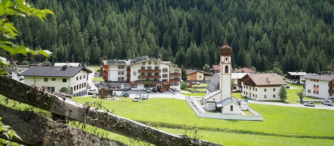 Hotel für 3 Personen, mit Balkon und Terrasse sowie Sauna in Gries