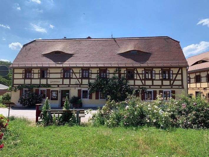 Ferienhaus für 15 Personen, mit Terrasse und Garten sowie Ausblick in Leisnig