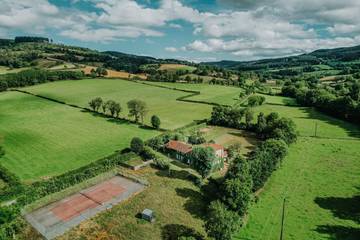 Chambre d’hôte pour 3 personnes, avec jardin dans Deux-Grosnes