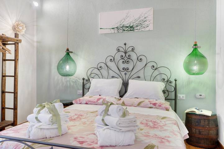 Room 'Oiva' with Mountain View, Wi-Fi and Air Conditioning in Ellera (Albisola), Albisola Superiore