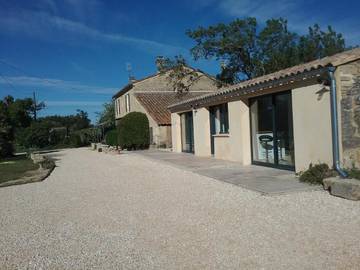Gîte pour 2 personnes, avec vue ainsi que jardin et piscine à Saint-Quentin-la-Poterie