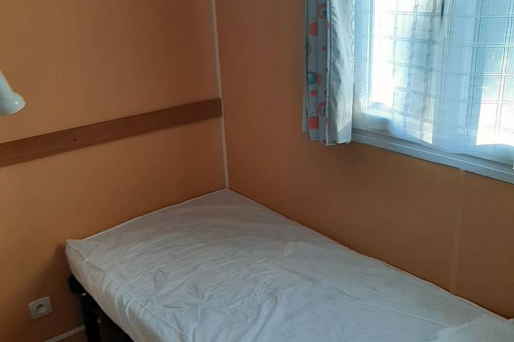 Mobil home pour 2 personnes, avec jacuzzi et piscine à Saint-Rémy (Dordogne) - 4