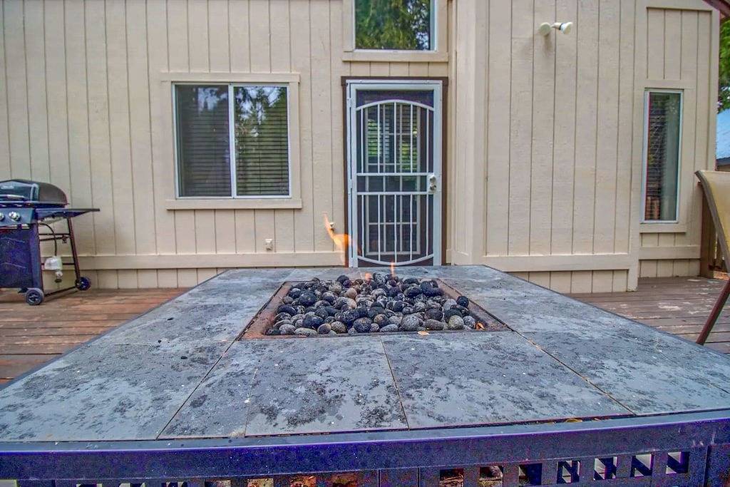 2 Minutes To Lake, 30 Mins To China Peak 🐻💦 ⛷🌲 🎣 🏂🚣‍♂️🧗‍♀️🚴‍♀️🏔 in Shaver Lake, Kings Canyon Nationalpark