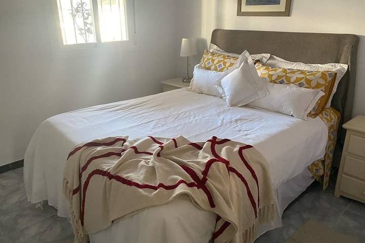 Casa Bán Superbe villa avec climatisation 3 chambres 2 salles de bain. Piscine privée & BBQ in Canillas de Albaida, Province de Málaga